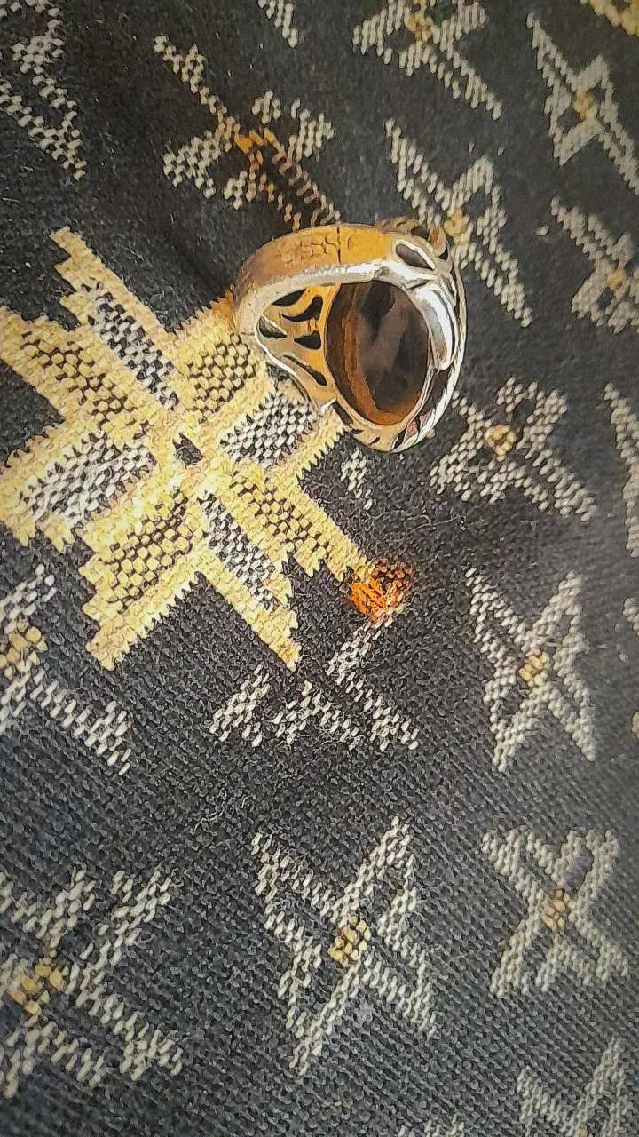 انگشتر شجر کهنه|کلکسیون اشیاء عتیقه|نهاوند, |دیوار