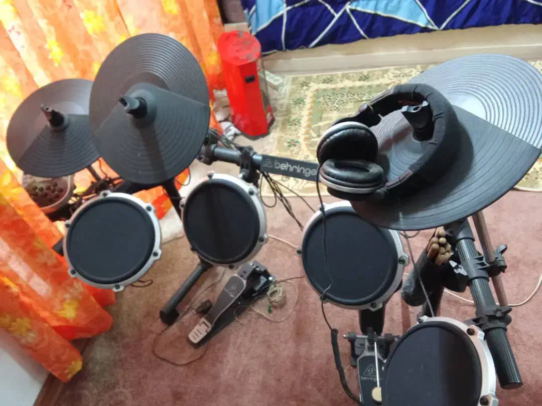 وی درامز behringer|درام و پرکاشن|چالوس, |دیوار