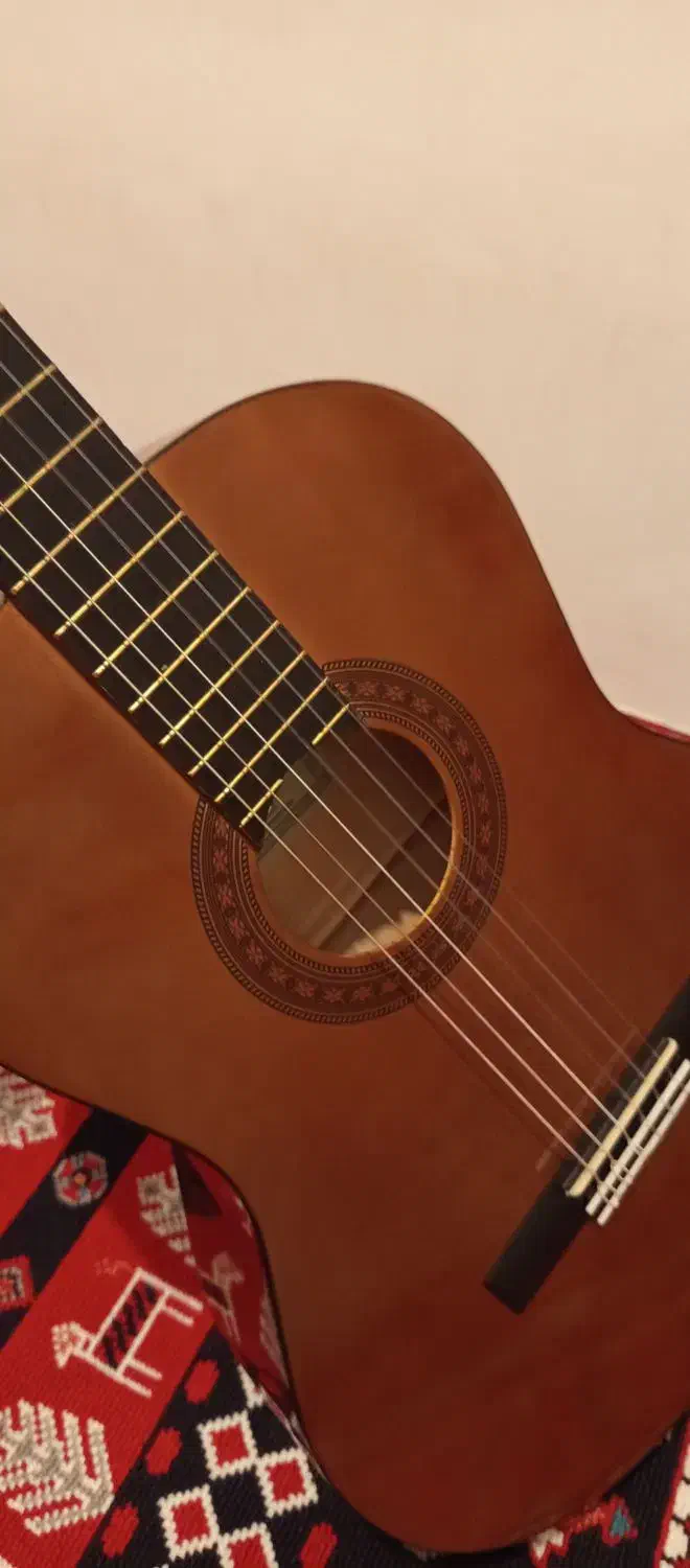 گیتار یاماها c40|گیتار، بیس، امپلیفایر|دماوند, گیلاوند|دیوار