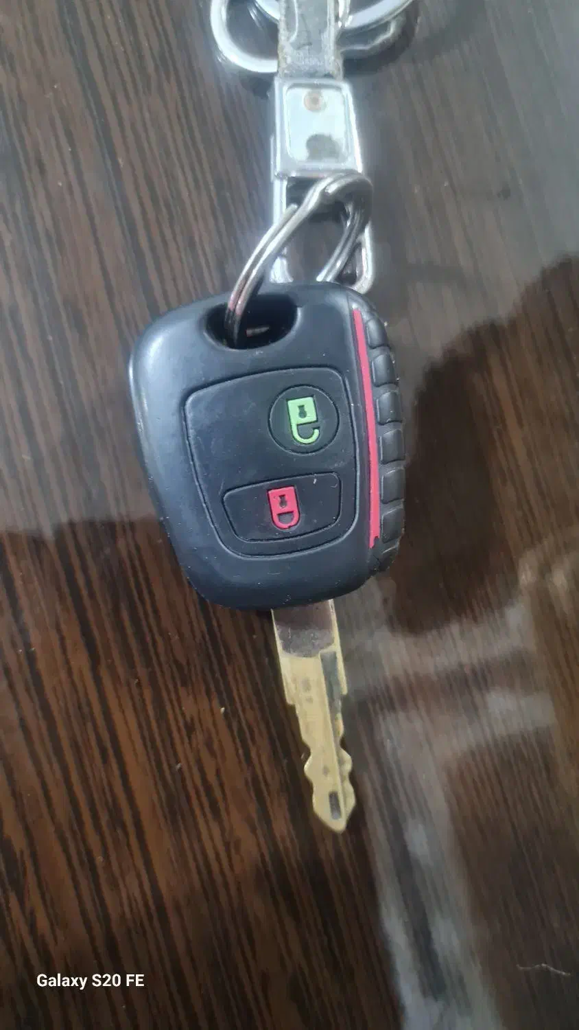 کلید بالا بر گم شده|اشیا|لردگان, |دیوار