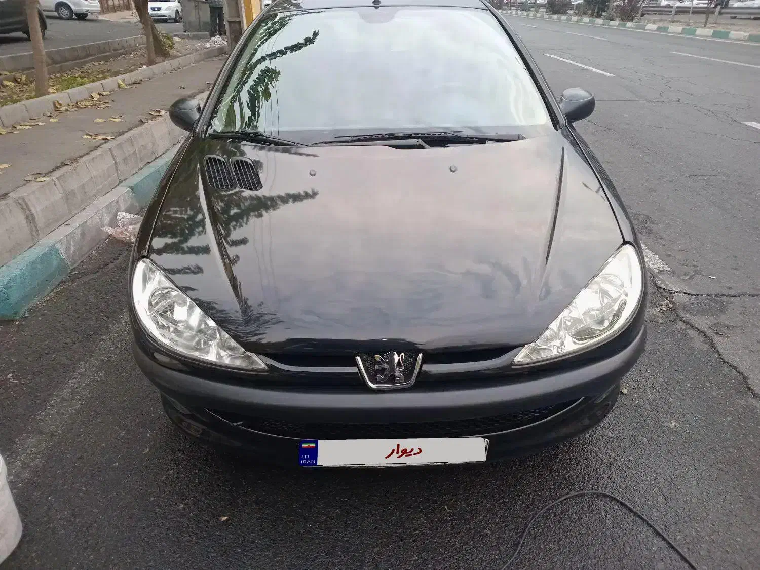 پژو مشکی ۲۰۶، مدل۹۵، شاسی سالم نقد واقساط|خودرو سواری و وانت|تهران, سردارجنگل|دیوار