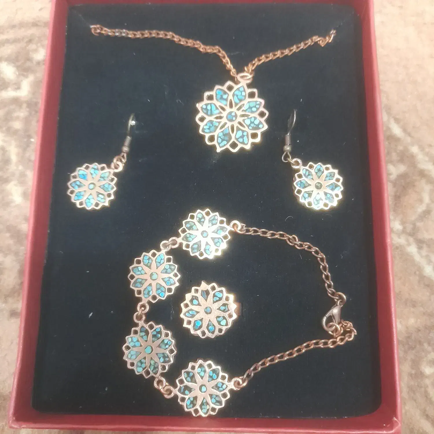 زیورآلات فیروزه نونو|جواهرات|هندیجان, |دیوار