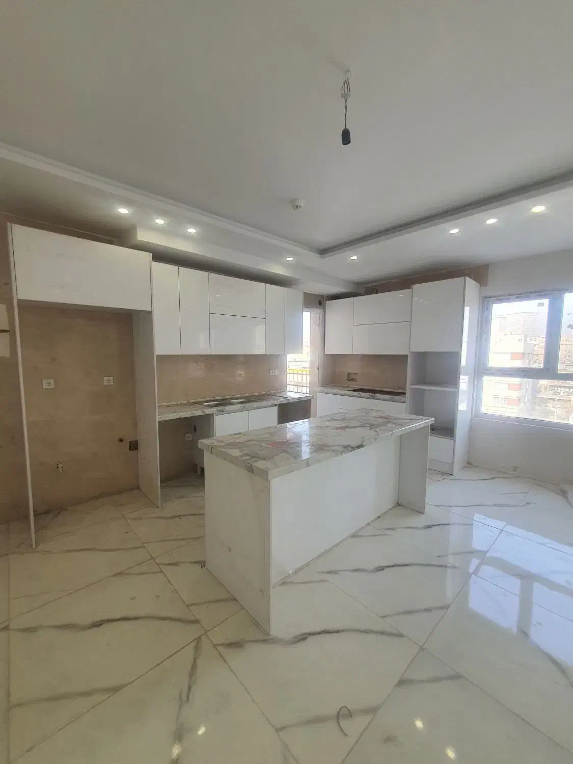 (آپارتمان ۱۰۸ متری/کلید نخورده/فول)