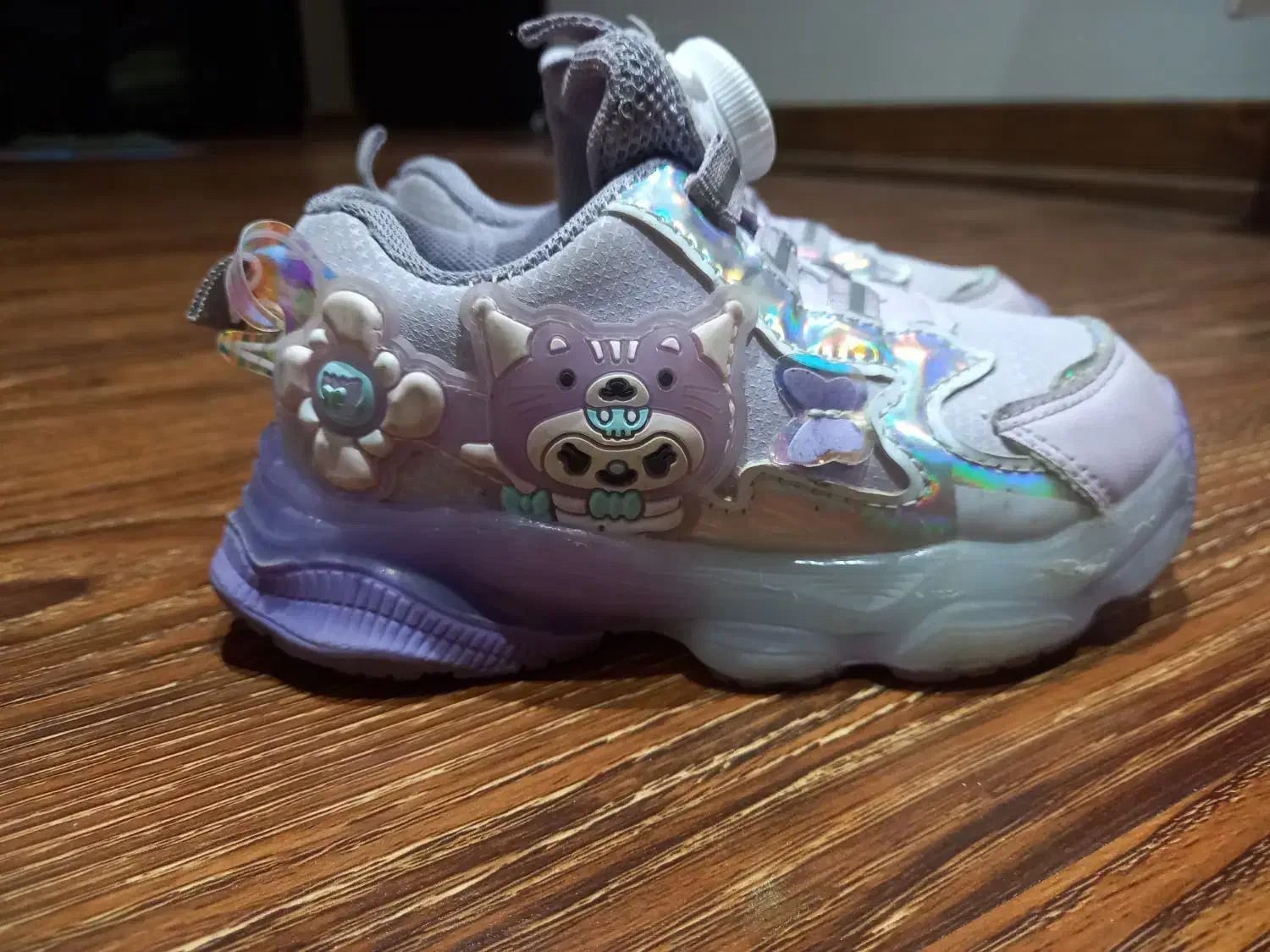 کفش بچگانه|کفش و لباس بچه|شاهین‌شهر, فردوسی|دیوار