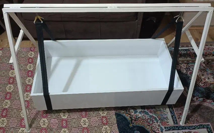 تخت بچه.قابل تکان دادن|تخت و صندلی بچه|رشت, گلزاران|دیوار