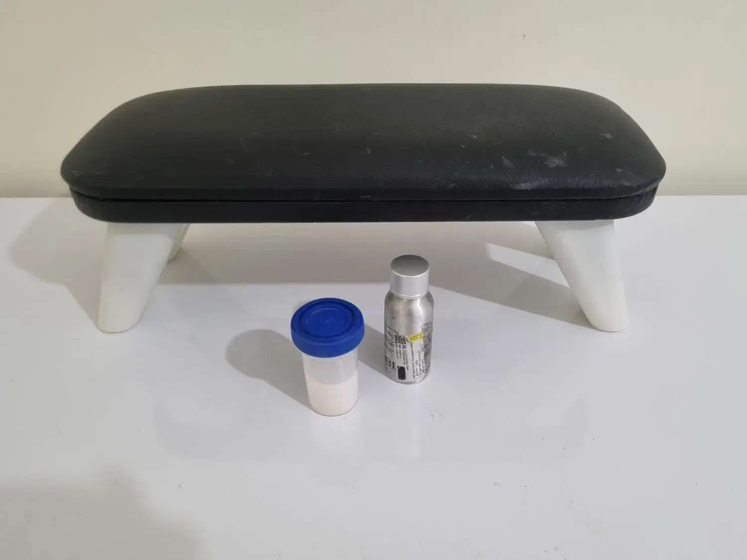 میز ناخن|آرایشگاه و سالن‌های زیبایی|بیرجند, |دیوار