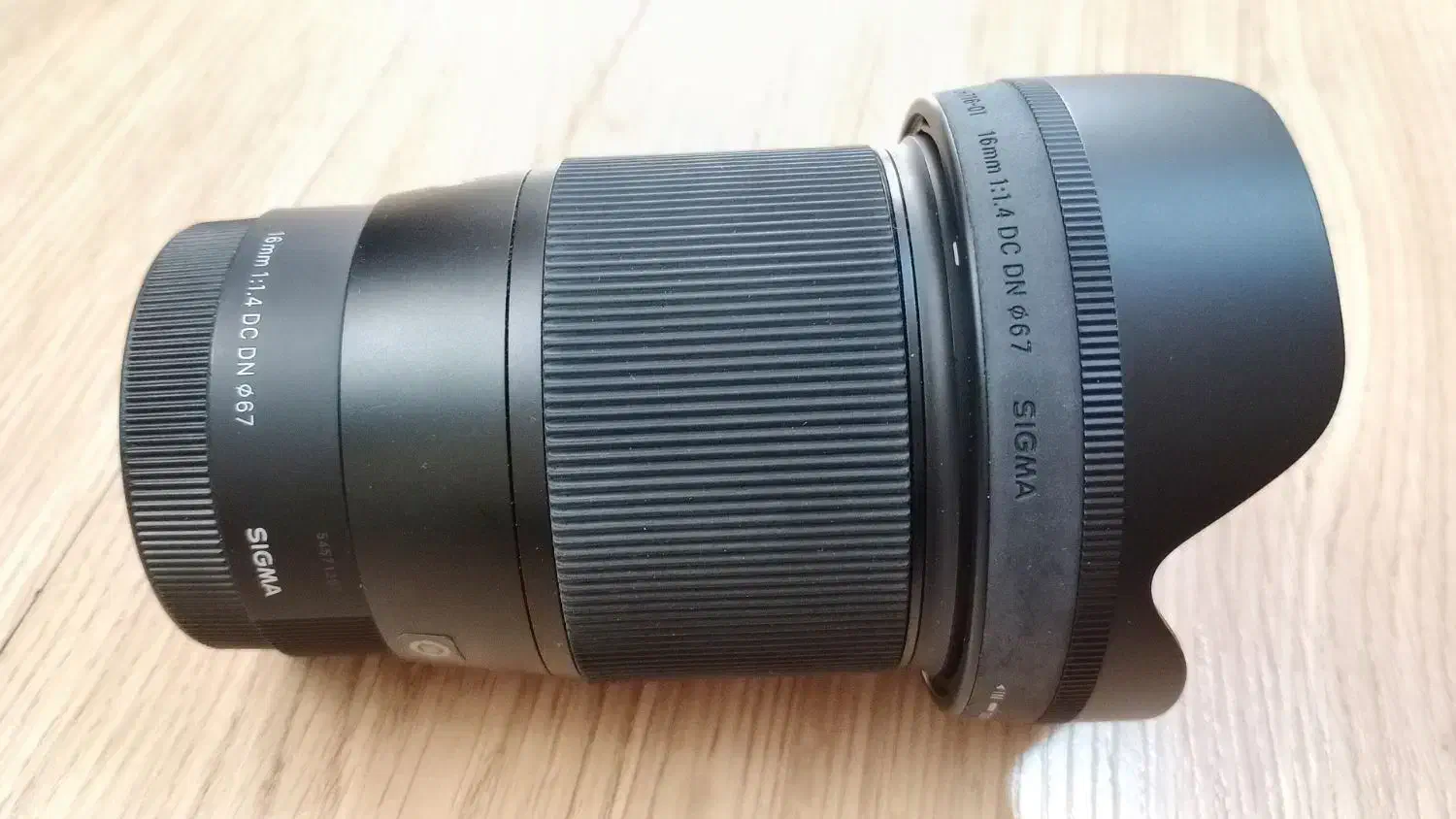 لنز 16سیگما مانت سونی|دوربین عکاسی و فیلم‌برداری|اندیشه, اندیشه فاز ۳|دیوار