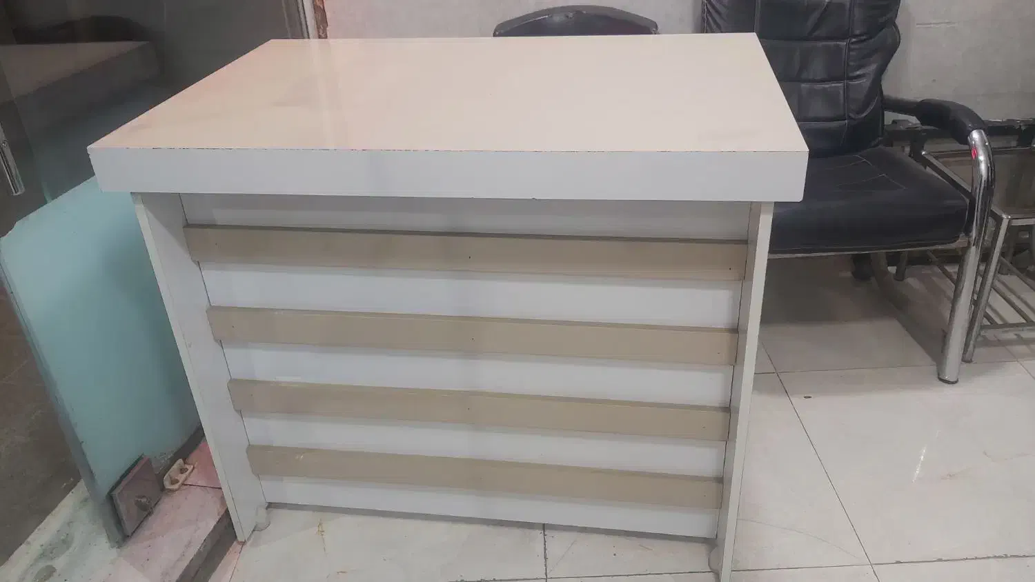 فروشی میز در حد نو بدون خط وخش|میز و صندلی غذاخوری|مشهد, اروند|دیوار