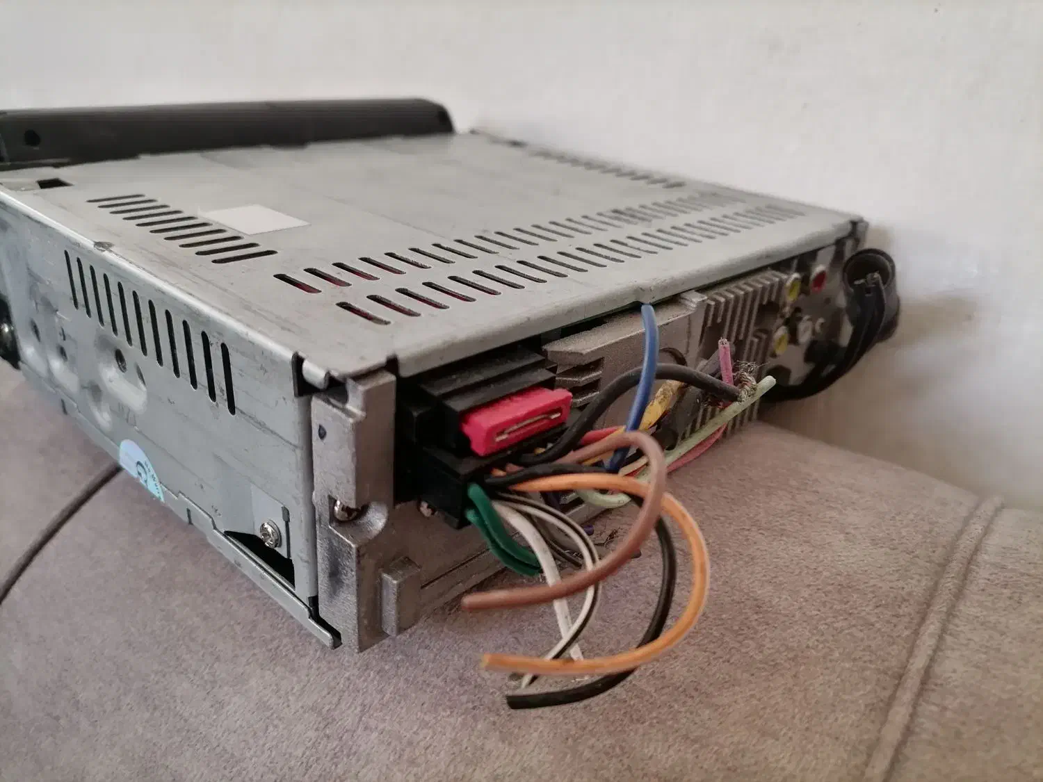 ضبط|صوتی و تصویری|نیشابور, بنیاد شهید|دیوار