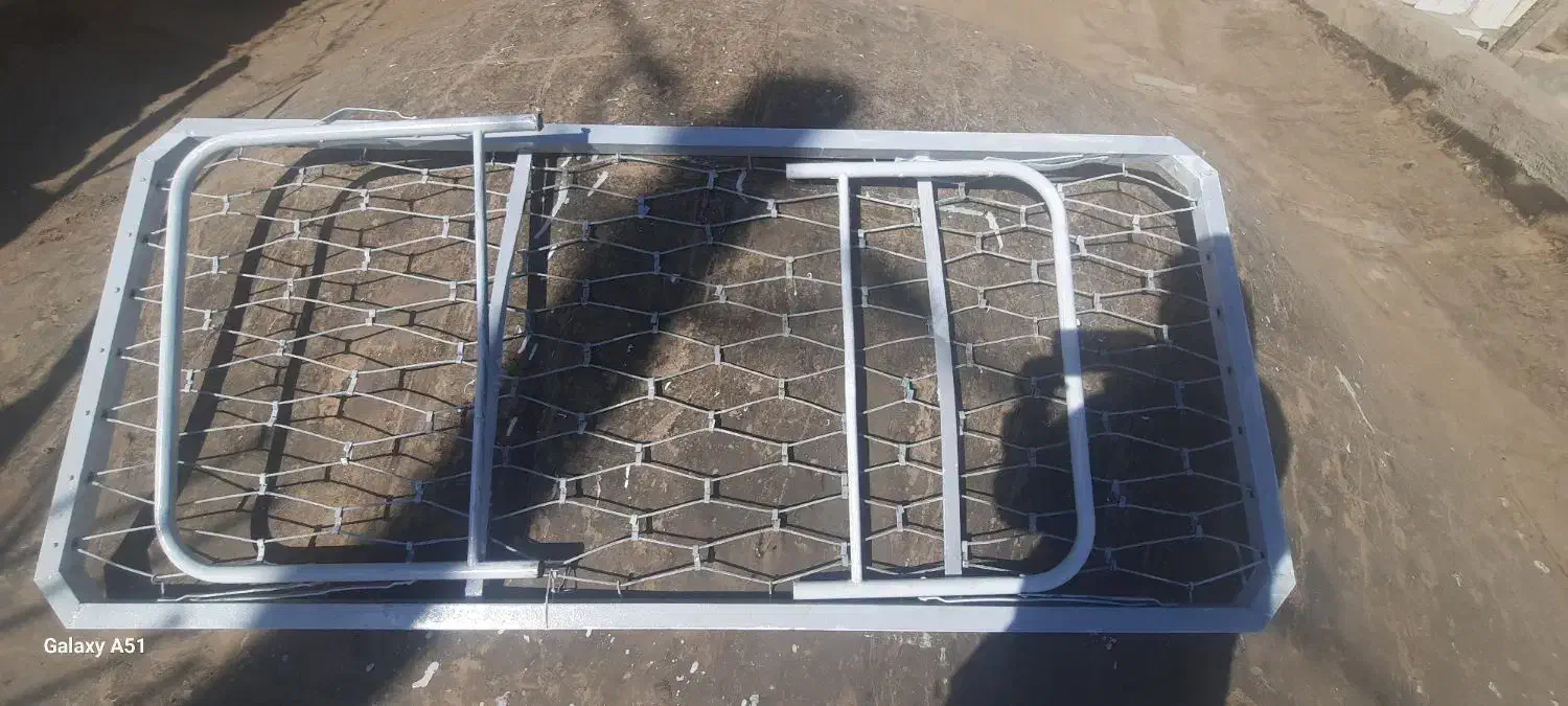 فروشی|تخت و صندلی بچه|تربت جام, میان جام|دیوار