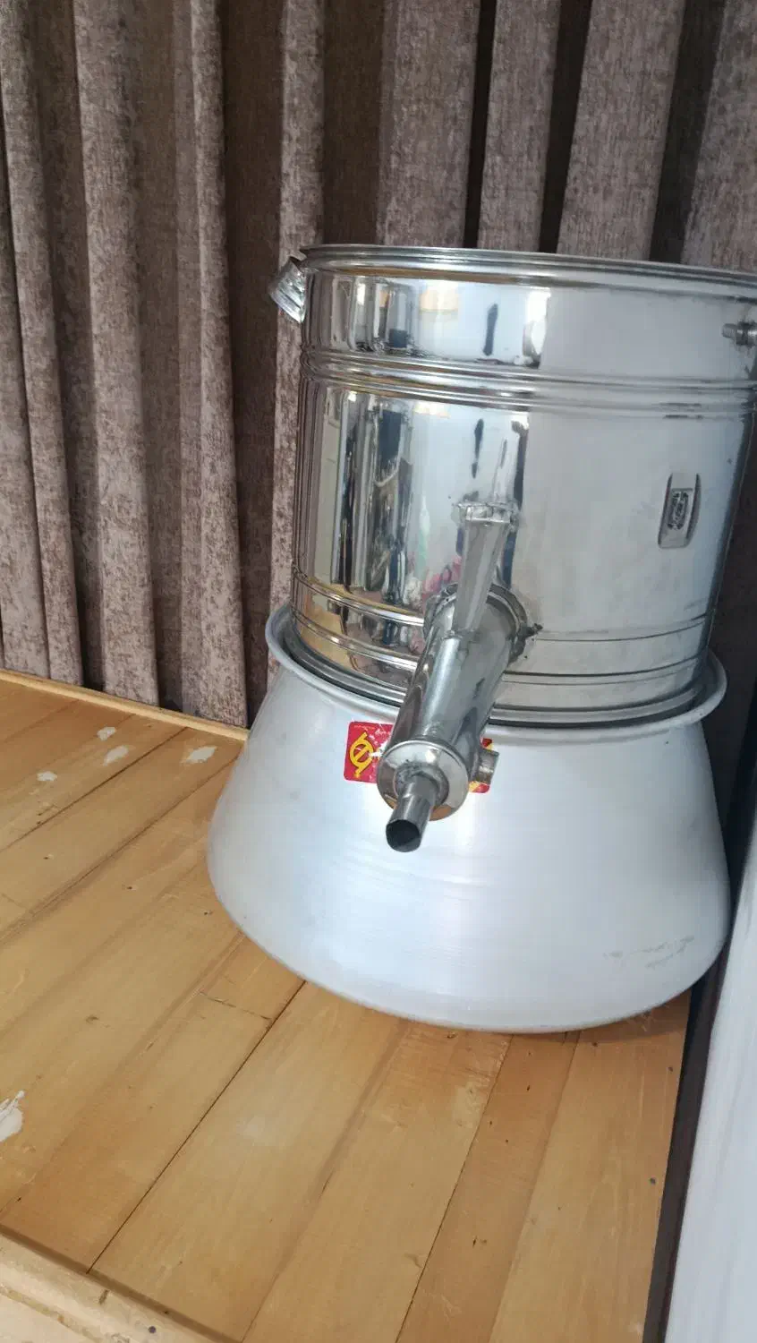 نی گازان|ظروف پخت‌وپز|سلماس, |دیوار