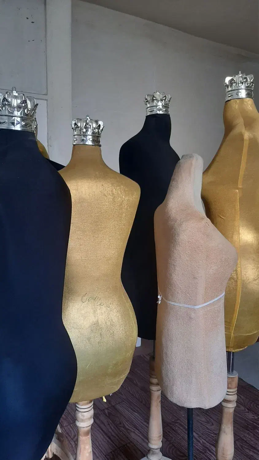 مانکن|فروشگاه و مغازه|هشتگرد, هشتگرد قدیم|دیوار