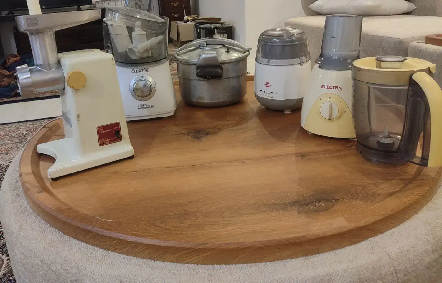 جاروبرقی - غذاساز همراه با رنده - زودپز - مخلوط کن|جاروبرقی، جارو شارژی، بخارشو|سبزوار, ولیعصر (نجار آباد)|دیوار