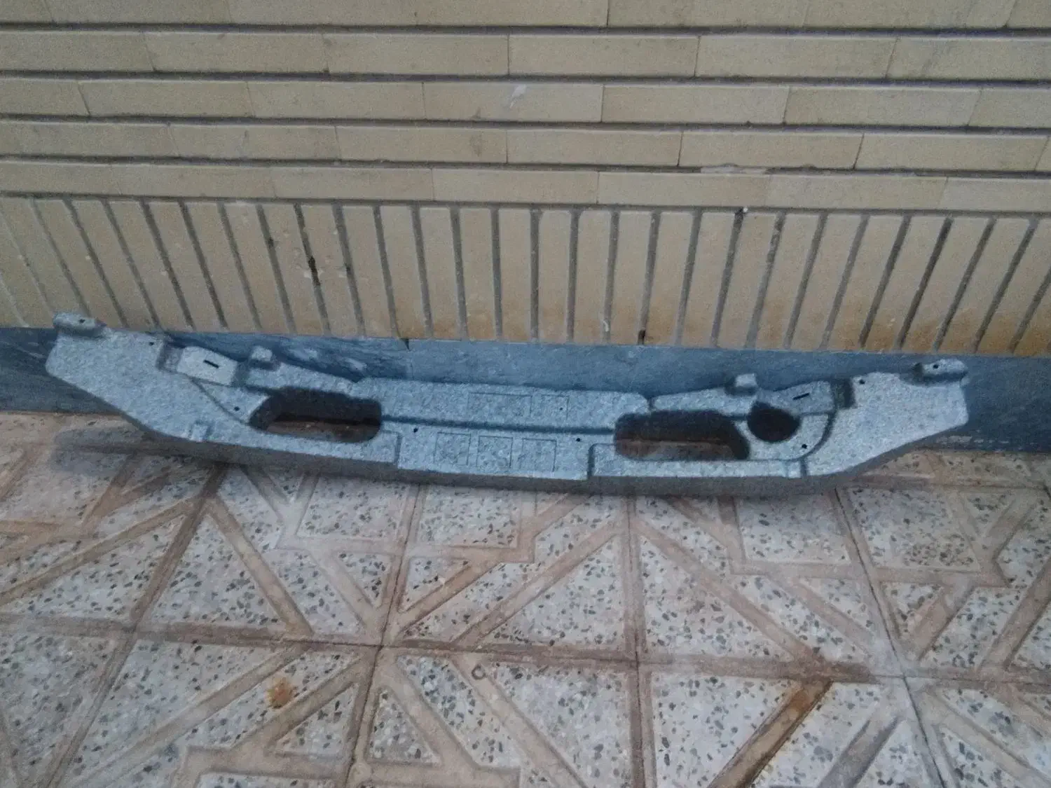 فروش یک عدد فوم سپر جلو کیا آپتیما اصلی جنیون|قطعات یدکی و لوازم جانبی|شاهین‌شهر, شهرک گلدیس|دیوار