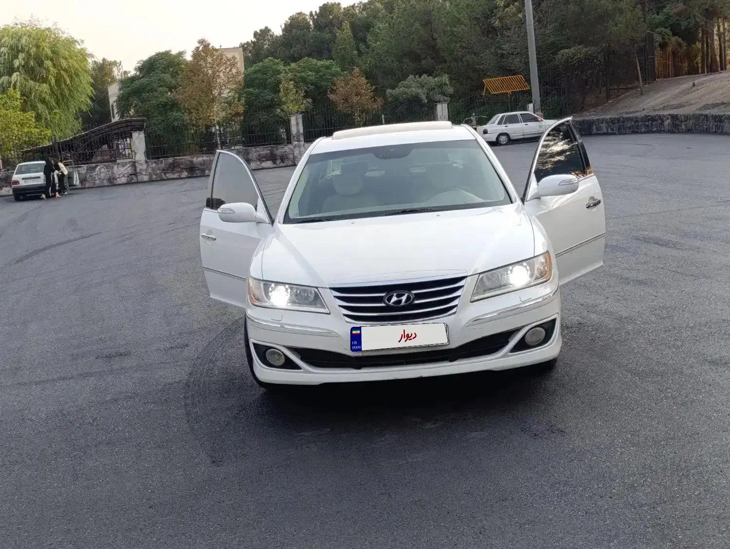 آزرا ۲۰۱۱ کالیفرنیا|خودرو سواری و وانت|تهران, باشگاه نفت|دیوار