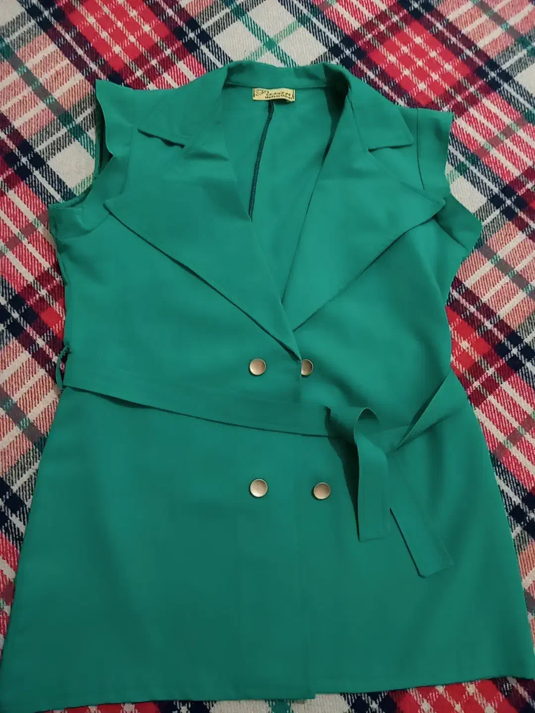 وست سبز|لباس|بوشهر, |دیوار