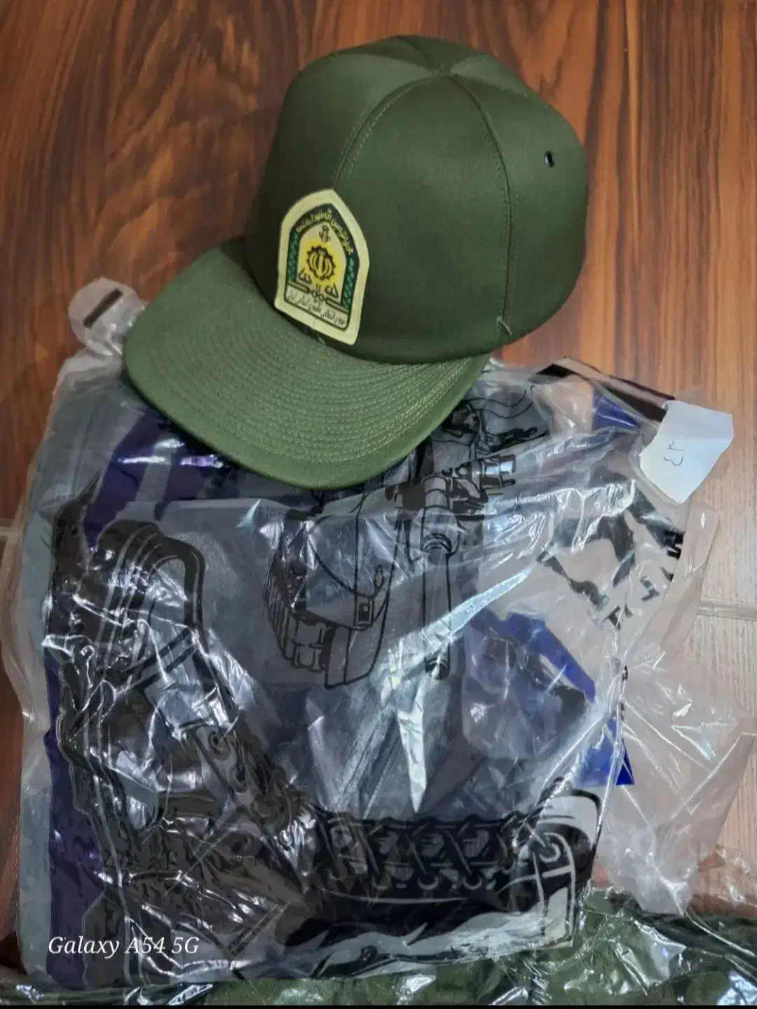 لباس سربازی نیروی انتظامی نو|لباس|شادگان, |دیوار