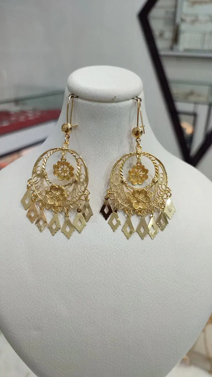 گوشواره خلیجی|بدلیجات|آبپخش, |دیوار