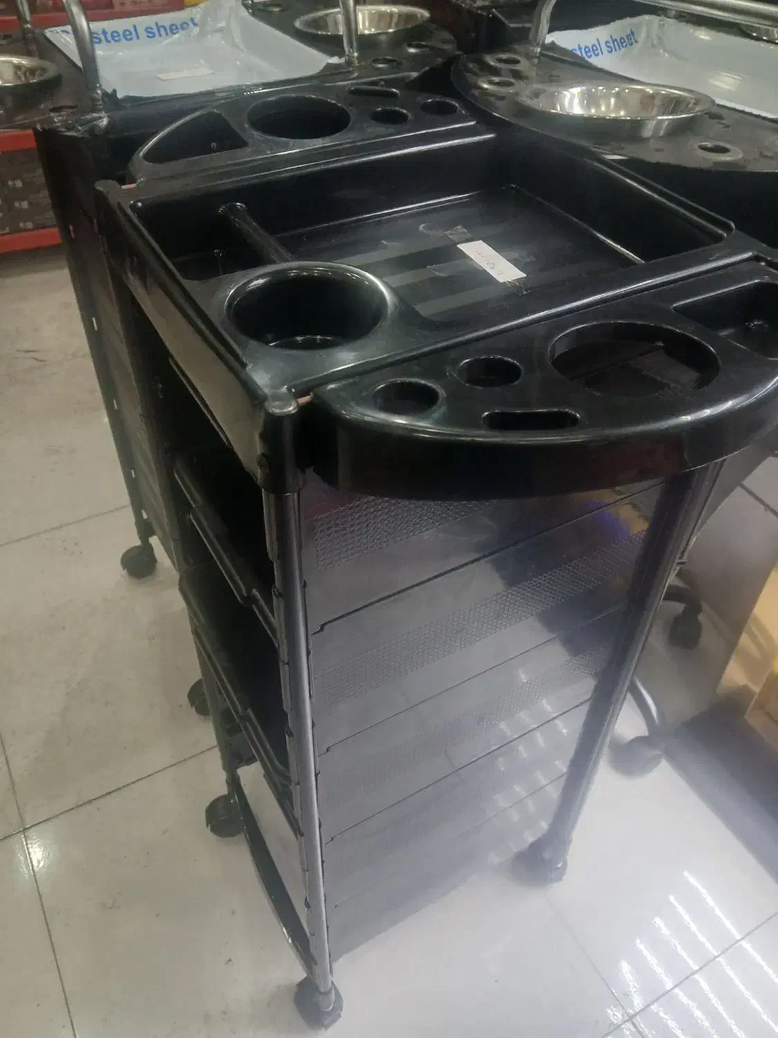 تجهیزات ارایشی، ارایشگاهی|آرایشگاه و سالنهای زیبایی|بروجرد, |دیوار