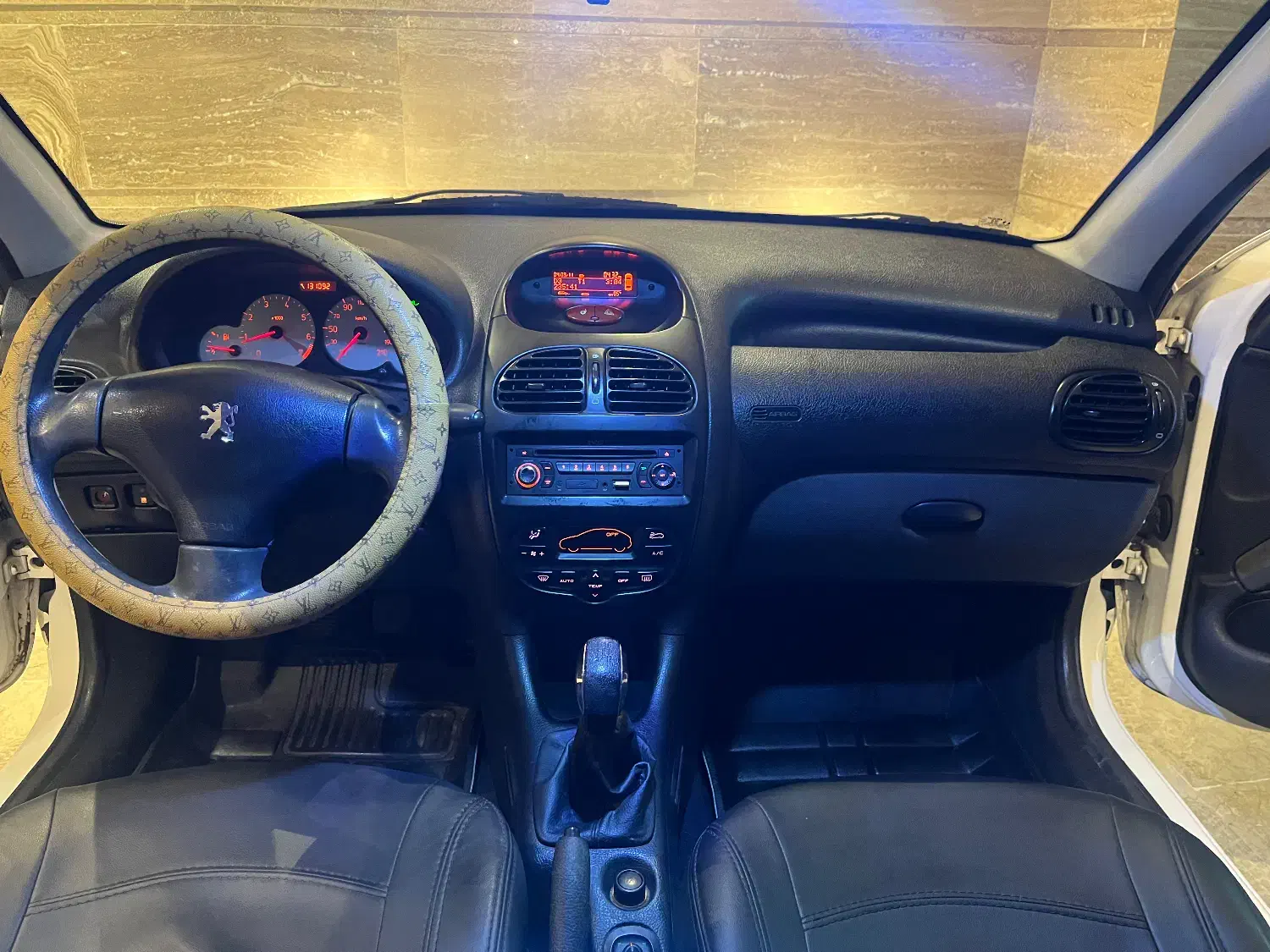 206 sd مدل v8 سال ۹۷|خودرو سواری و وانت|ساری, |دیوار