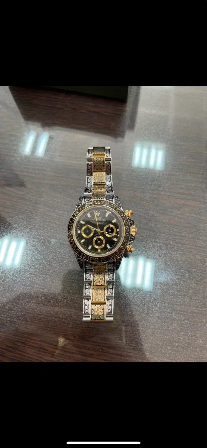 ساعت گمشده|اشیا|زرند, |دیوار