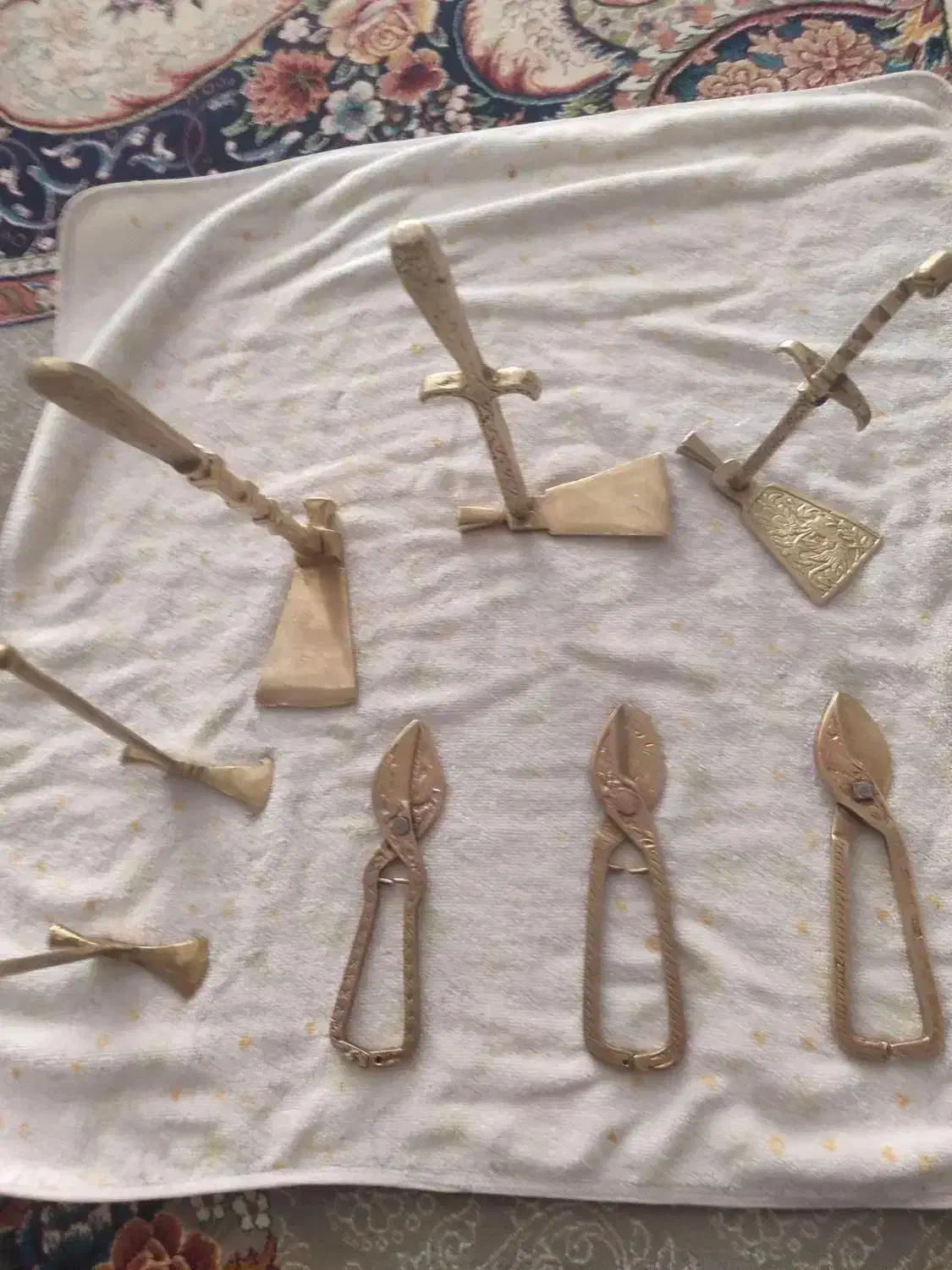 قندشکن قدیمی برنجی بافیچی قند قدیمی کلکسیونی .|صنایع دستی و سایر لوازم تزئینی|خمینیشهر, |دیوار