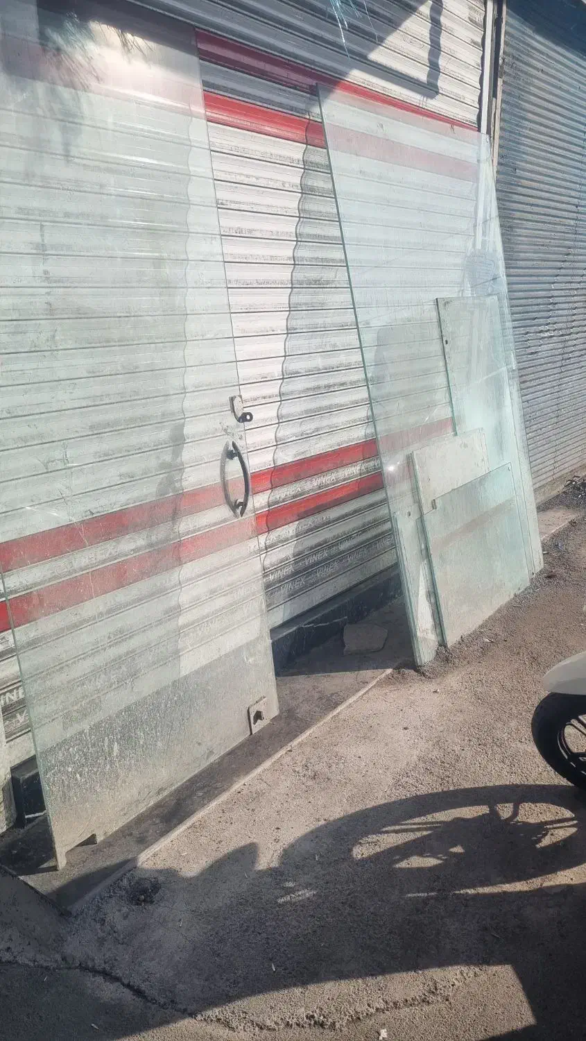 شیشه سکوریت|فروشگاه و مغازه|رشت, چله خانه|دیوار