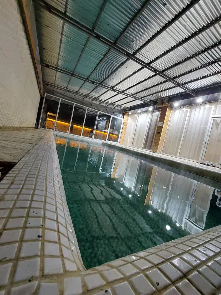 اجاره باغ ویلا/استخر داخل/ابگرم فول گیم|اجارهٔ کوتاهمدت ویلا و باغ|تهران, ستارخان|دیوار