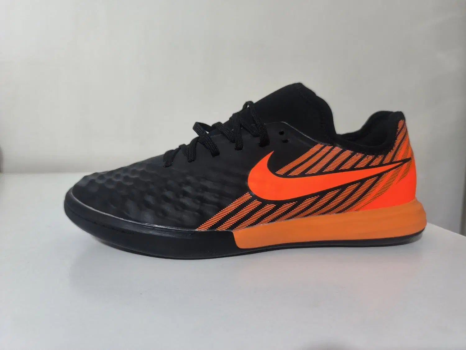 کفش فوتسالی مجستا اورجینال با 15%تخفیف|کیف، کفش، کمربند|میلاجرد, |دیوار