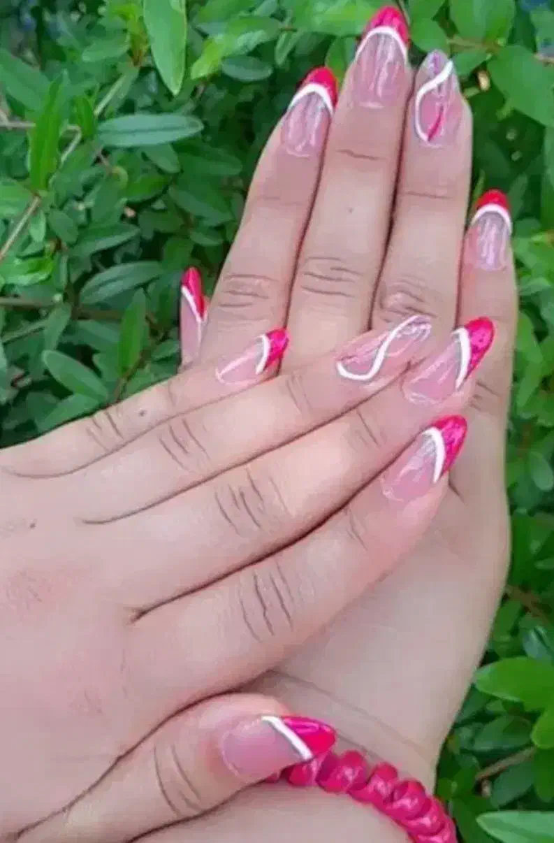 کاشت و ترمیم ناخن دست وپا در منزل|خدمات آرایشگری و زیبایی|رشت, کوی مهر|دیوار