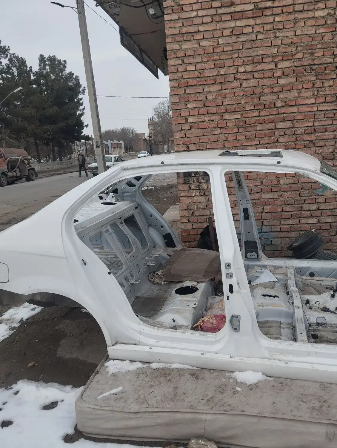 تصادفی|خودرو کلاسیک|سلماس, |دیوار