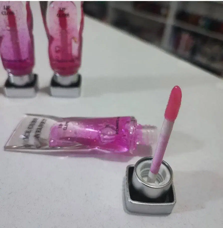 فروش لوازم آرایشی زیر قیمت بازار|آرایشی، بهداشتی، درمانی|شهرکرد, |دیوار