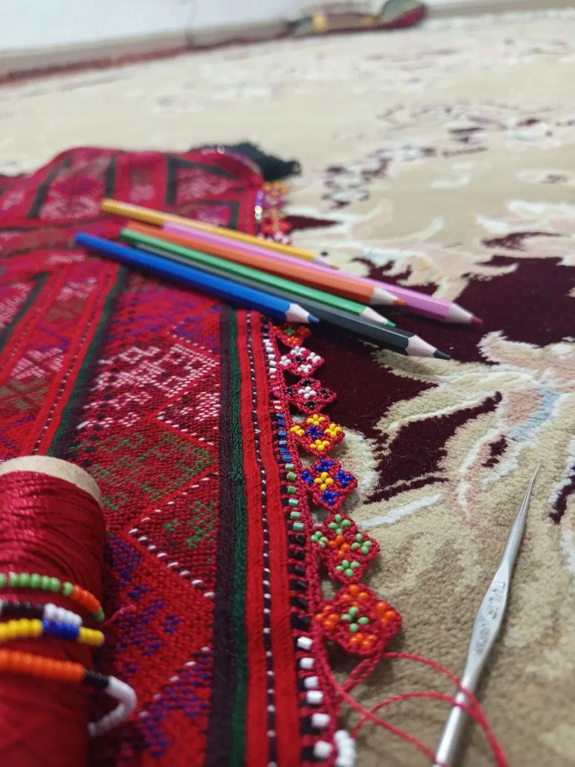 لباس و پارچه|لباس|خاش, |دیوار