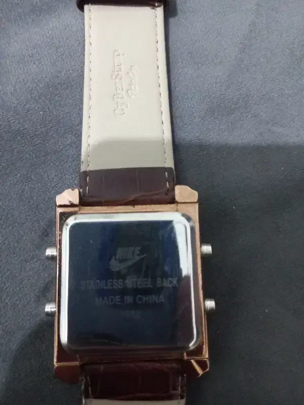 ساعت نایک (اصلی)|ساعت|کرج, کرج نو|دیوار