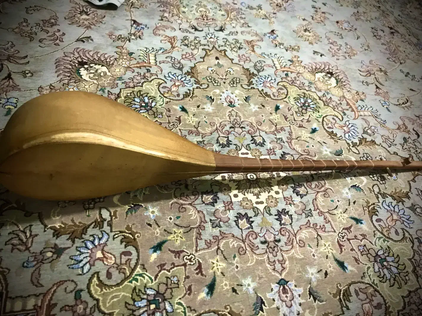 دوتار‌شمال‌خراسان‌زیل|سازهای سنتی|شیروان (خراسان), |دیوار