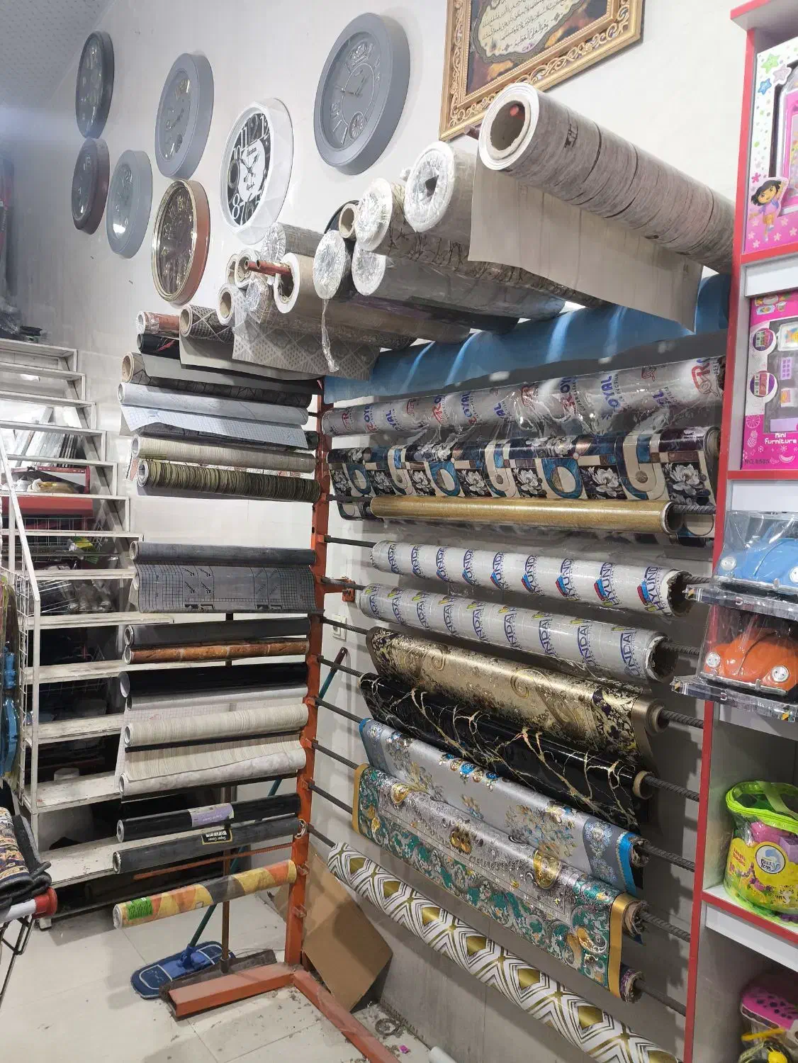 بارجدیدرسید|ظروف نگهدارنده، پلاستیکی، یک‌بارمصرف|هندیجان, |دیوار