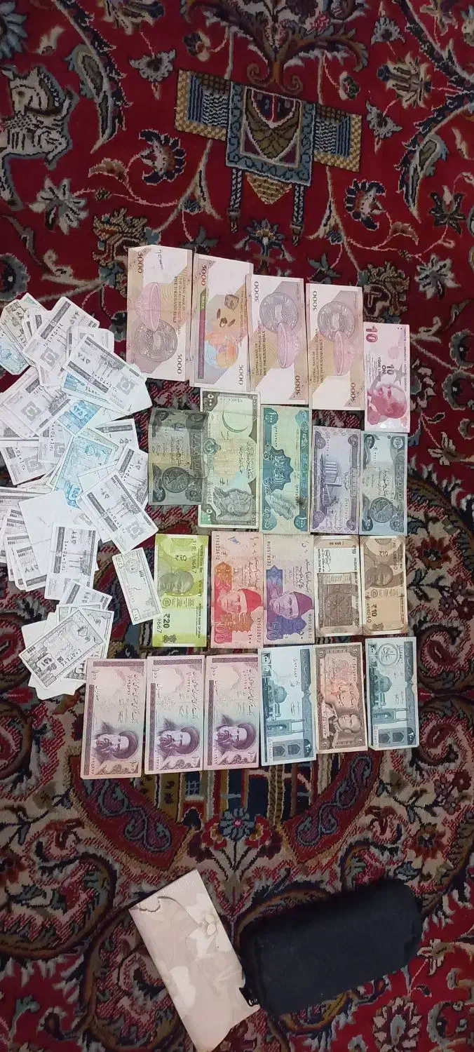 اسکناس قدیم|کلکسیون سکه، تمبر، اسکناس|قم, شاه ابراهیم|دیوار