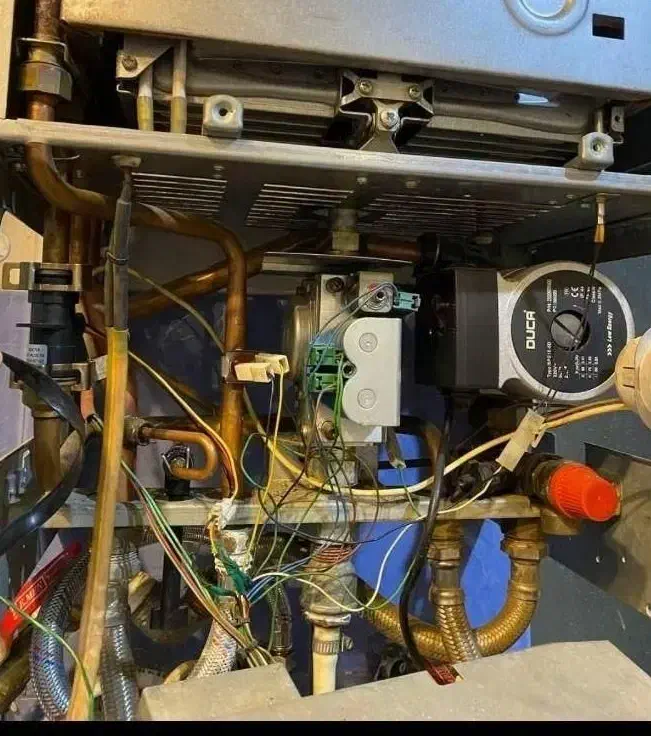 تعمیر‌ پکیج‌‌ سرویس تعمیر‌ آب‌گرمکن سرویس بخاری|خدمات پیشه و مهارت|رودسر, |دیوار