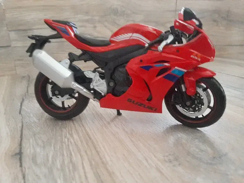 ماکت موتور|اسباببازی|ایلخچی, |دیوار