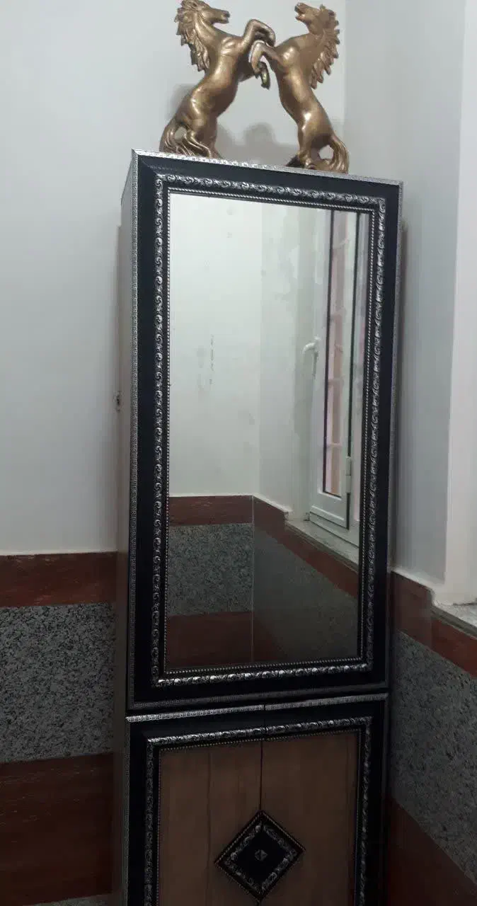 کمد لباس همراه میز ارایش وجاکفشی|جاکفشی، کمد، دراور|سرعین, |دیوار