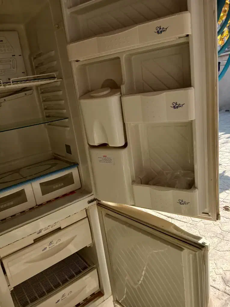 یخچال کاملا سالمسلام|یخچال و فریزر|وحیدیه, |دیوار