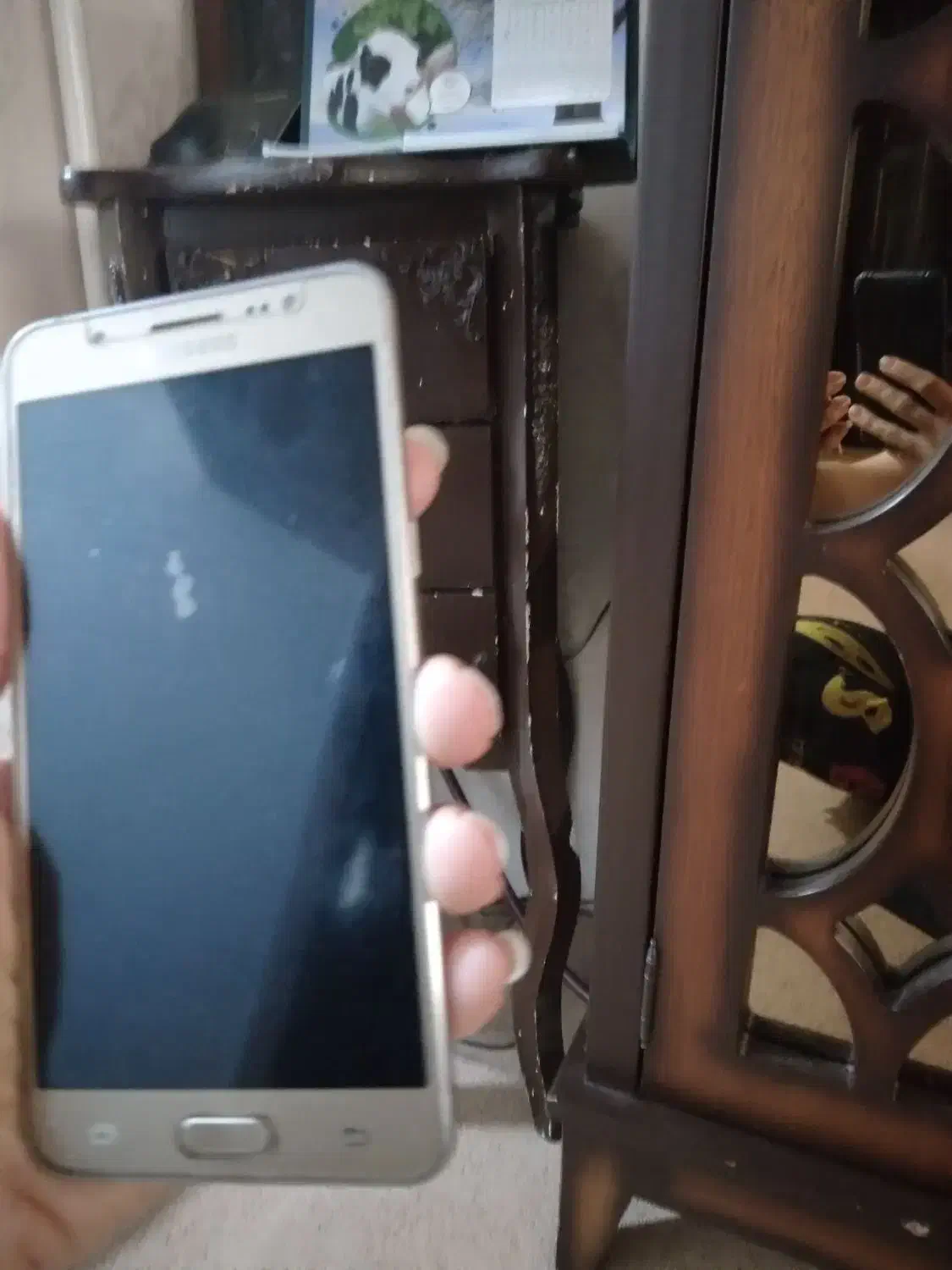 یک عدد گوشی|موبایل|قم, شهدا|دیوار