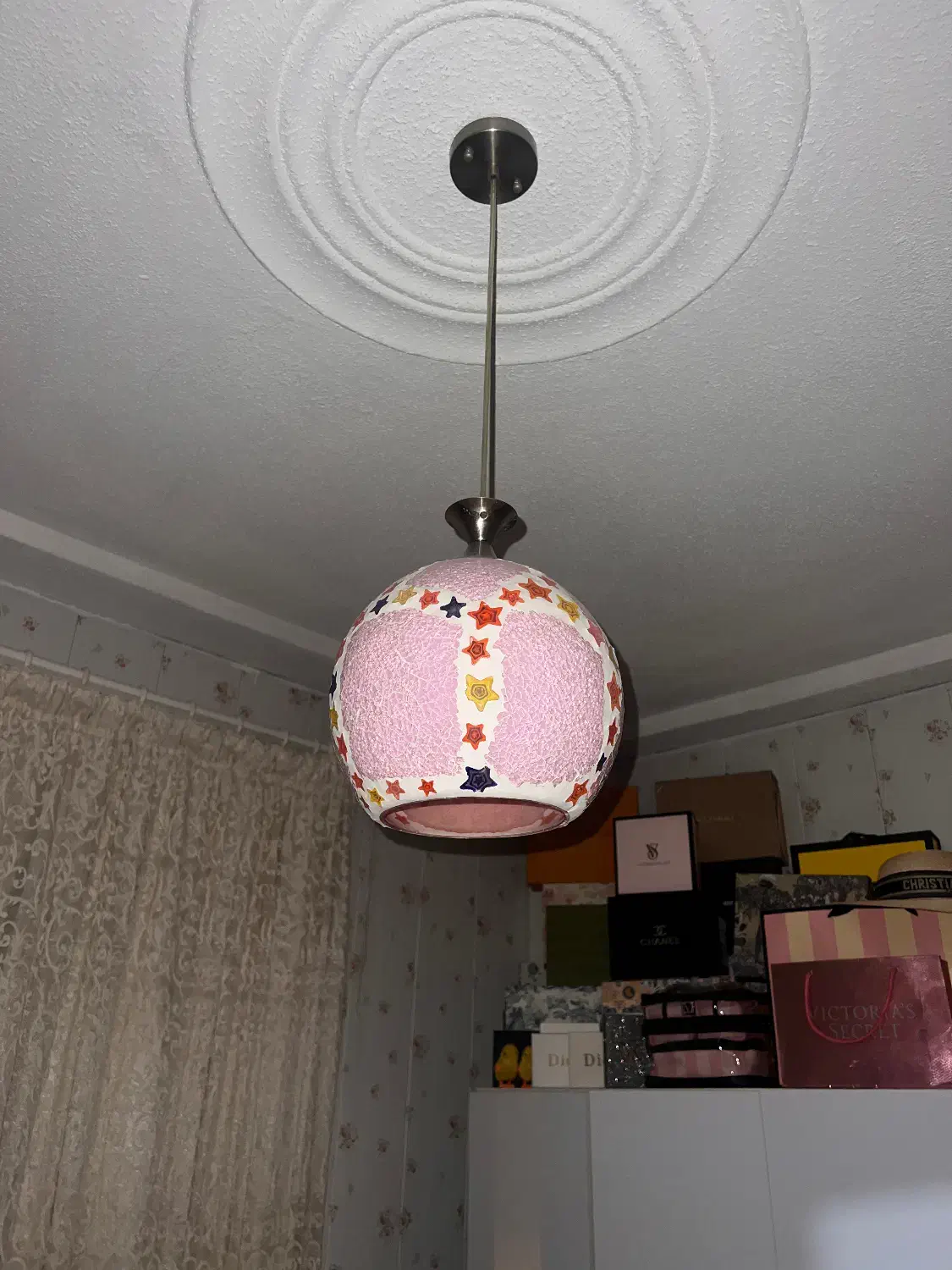 لوستر خوشگل و خوشرنگ|لوستر و چراغ آویز|بندر انزلی, متروپل|دیوار