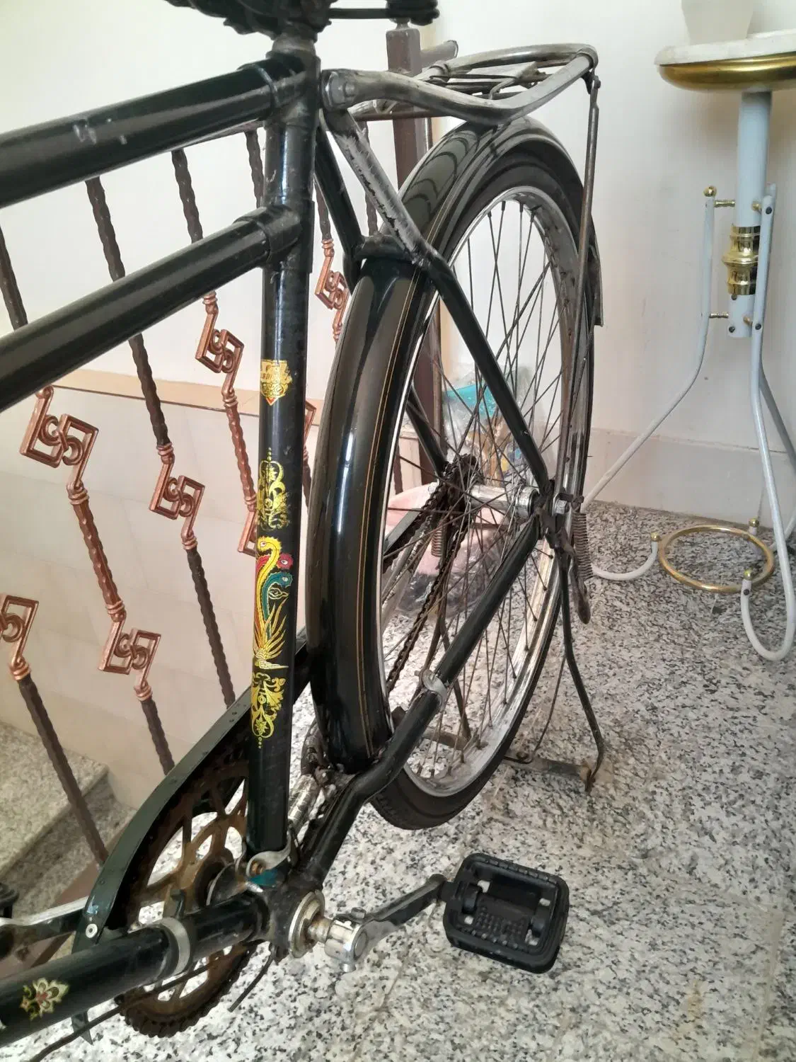 دوچرخه|دوچرخه، اسکیت، اسکوتر|برخوار, |دیوار