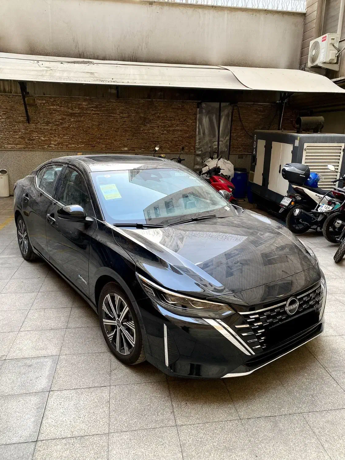 نیسان سیلفی فروش سفارشی درب منزل مالک|خودرو سواری و وانت|تهران, بلوار کشاورز|دیوار