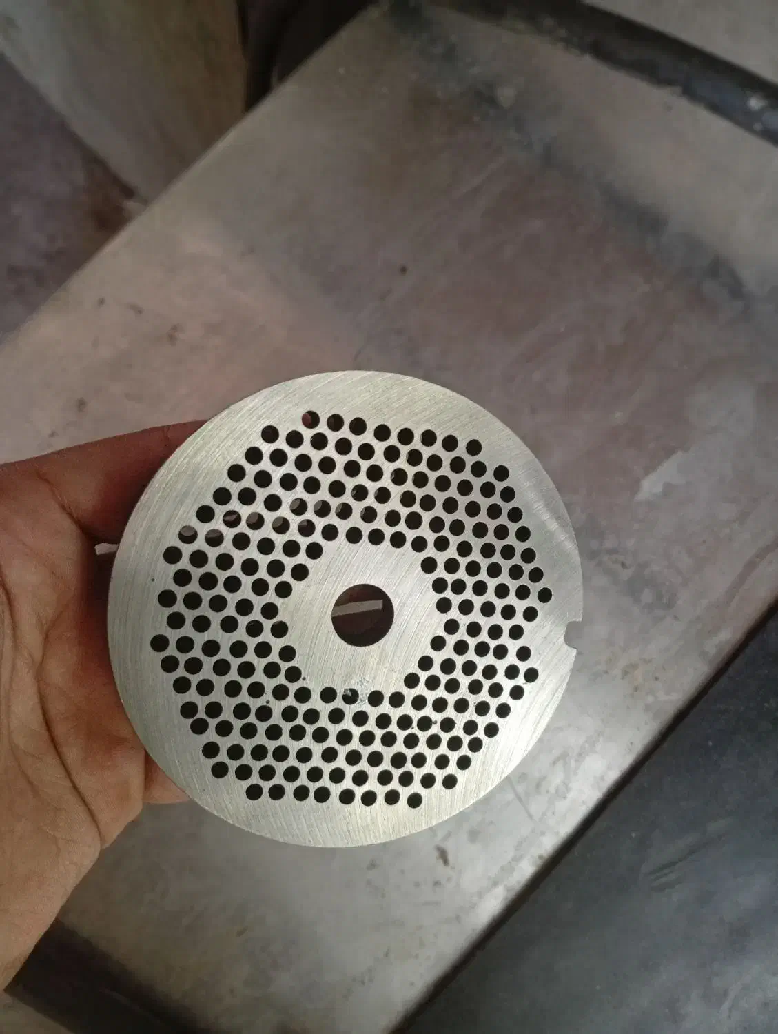 تیغ چرخ گوشت ۳۲ ، ۴۲|خردکن، آسیاب، غذاساز|مشهد, عبادی|دیوار