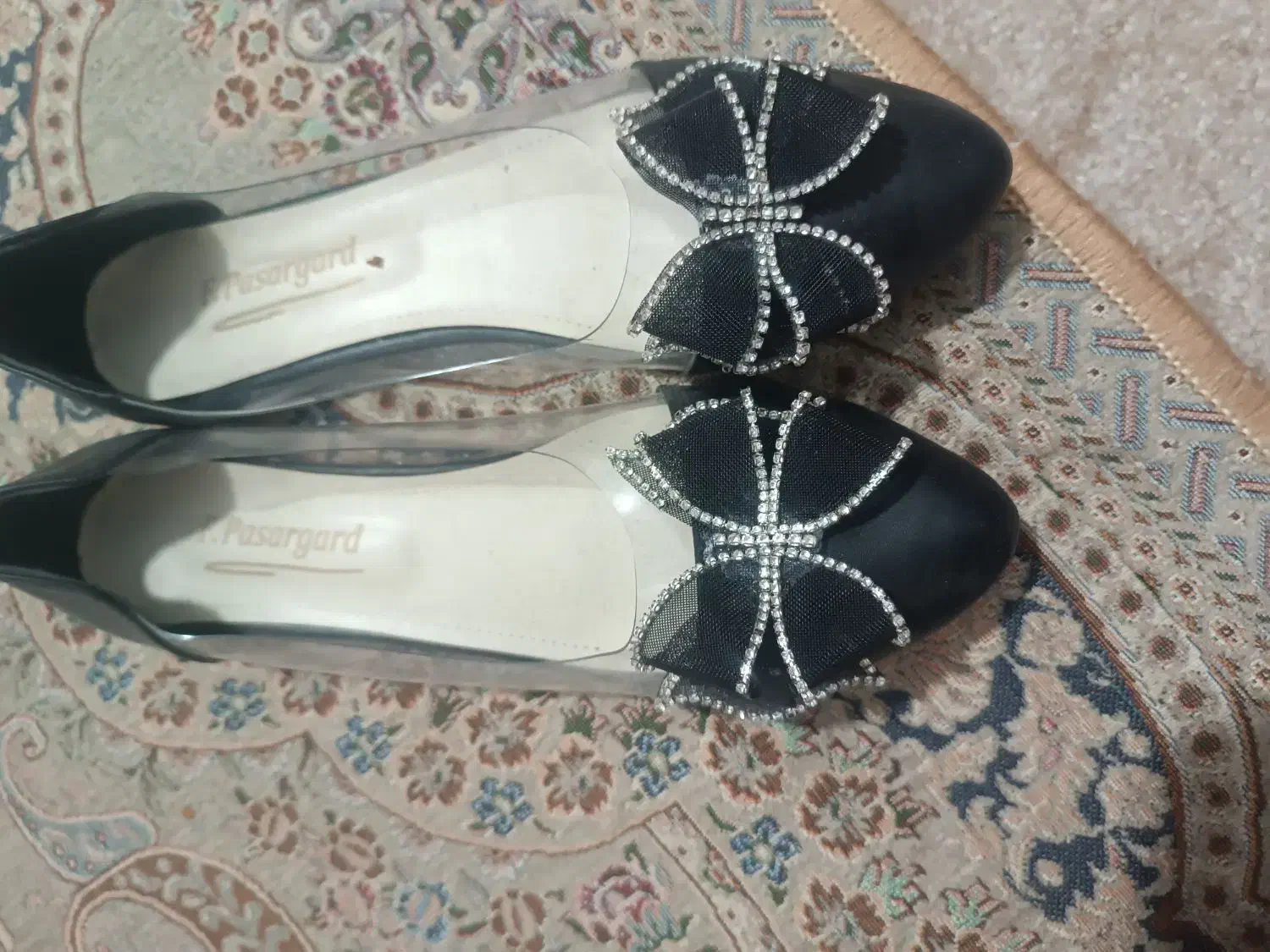 کفش مجلسی|کیف، کفش، کمربند|مرودشت, مسجد رسول|دیوار