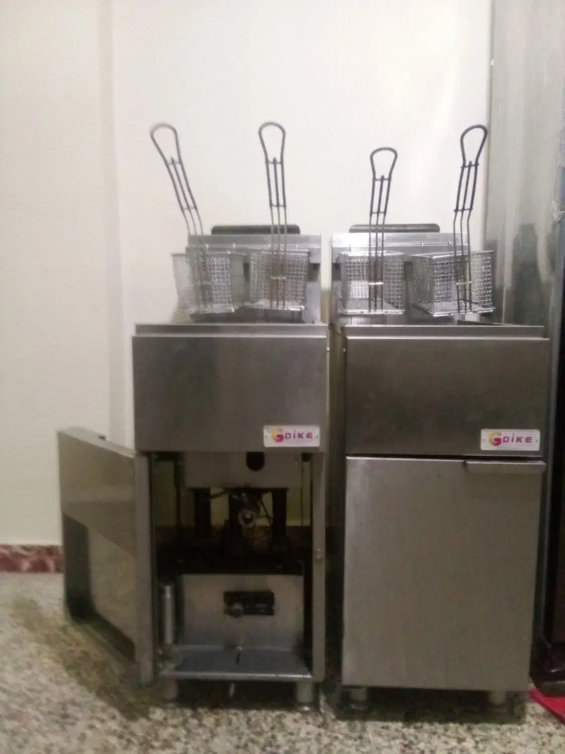 سرخ کن دیسپلی|کافیشاپ و رستوران|تهران, آهنگران (سراسیاب دولاب)|دیوار