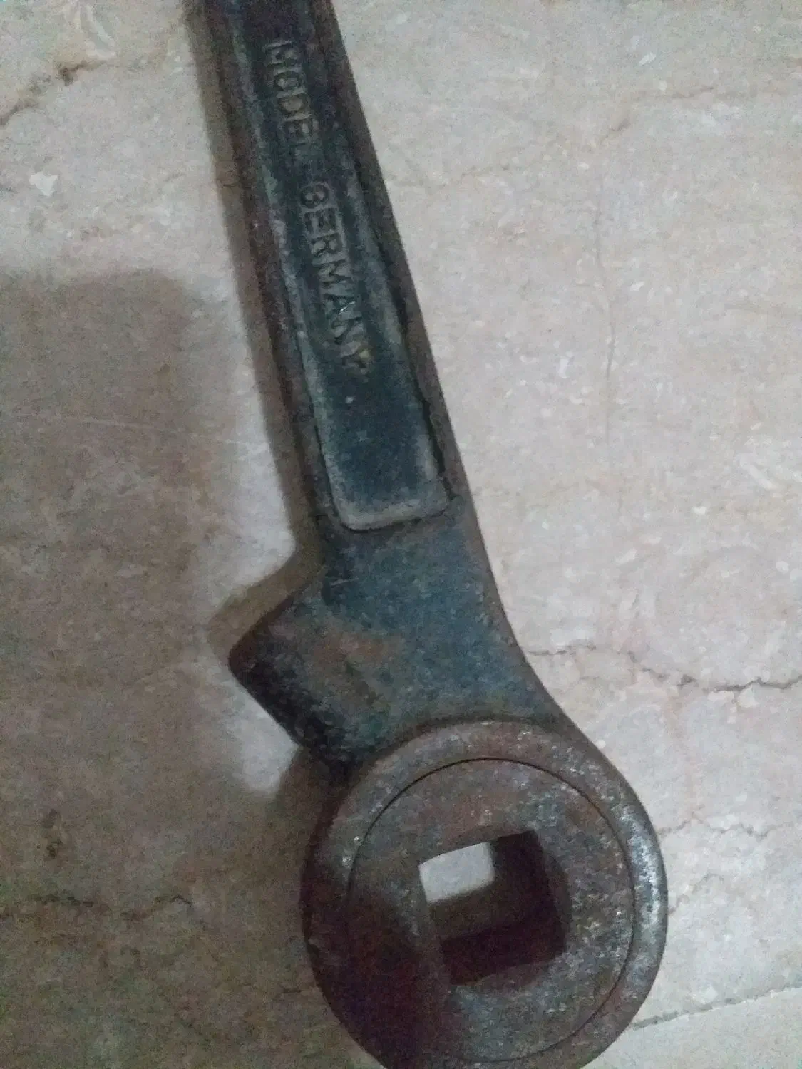 آچار|ابزارآلات|ساوه, |دیوار