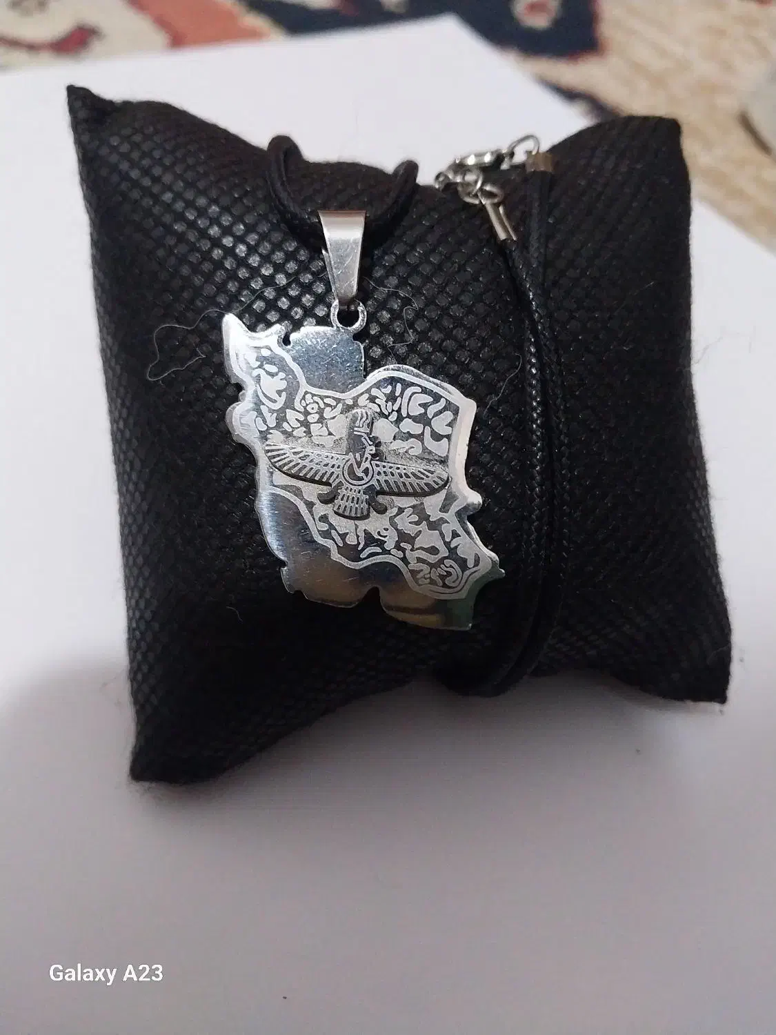 پلاک یا گردنبند همراه با بند|زیورآلات و اکسسوری|یاسوج, |دیوار